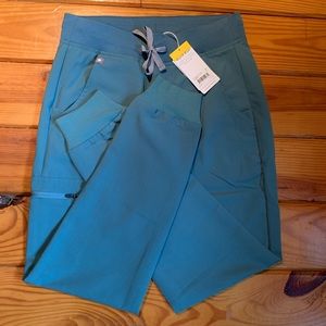 NWT Figs Zamora hydrogreen joggers